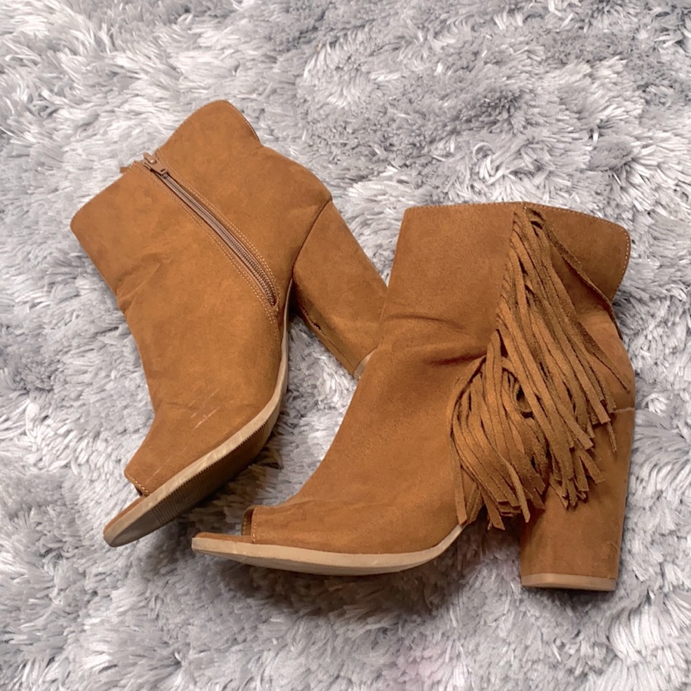 Big Buddha Brown Camel Faux Suede Fringe Open Toe Ankle Heel Booties Size 9